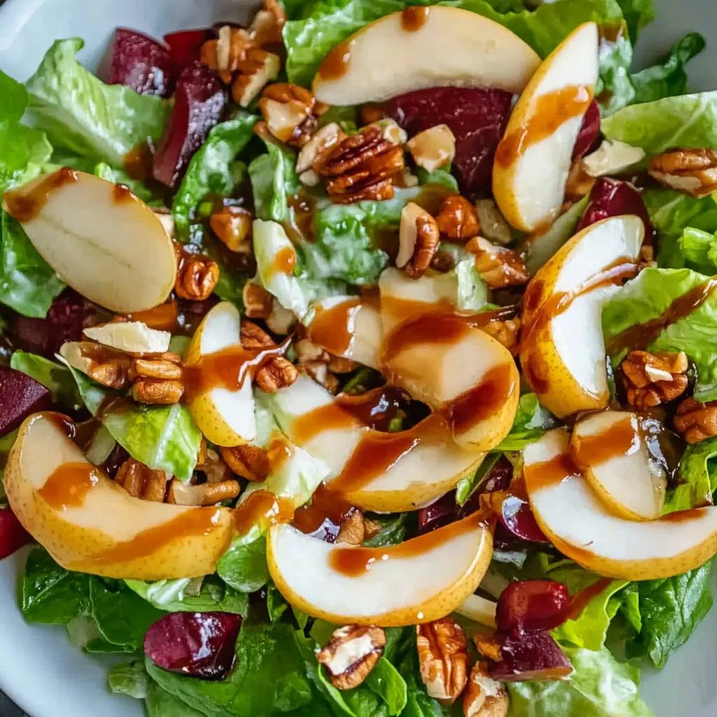 Leckerer Birnensalat mit hausgemachtem Balsamico-Dressing